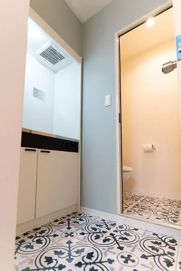 Nestay Inn Osaka Nanbakuromon 0*,
